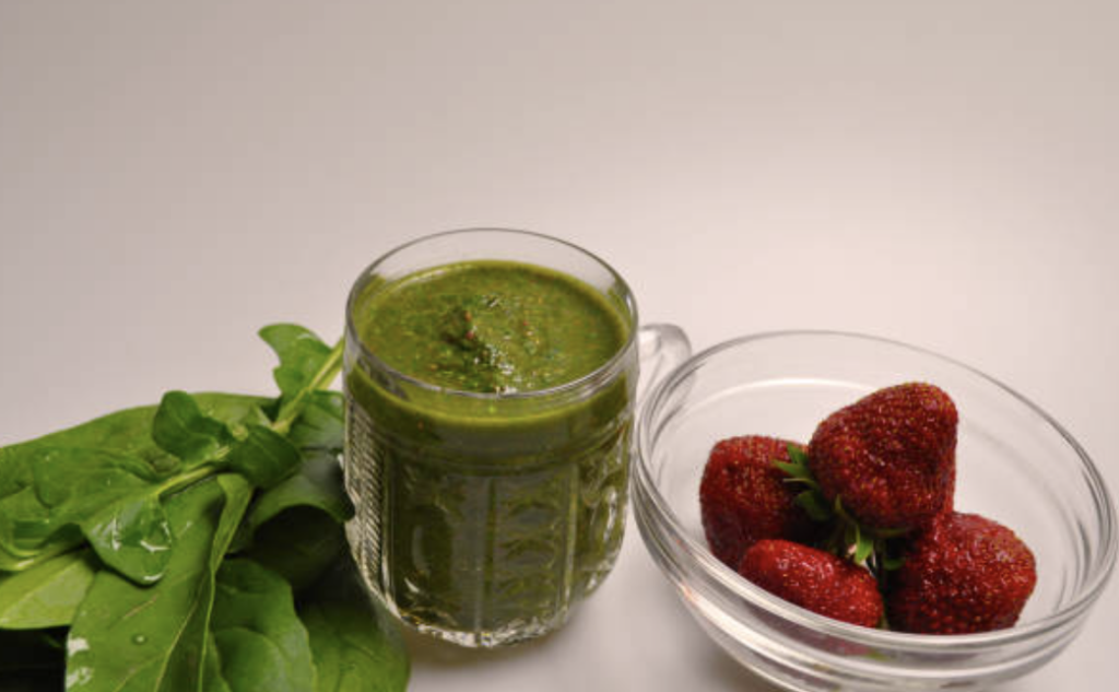 strawberry and spinach smoothie
